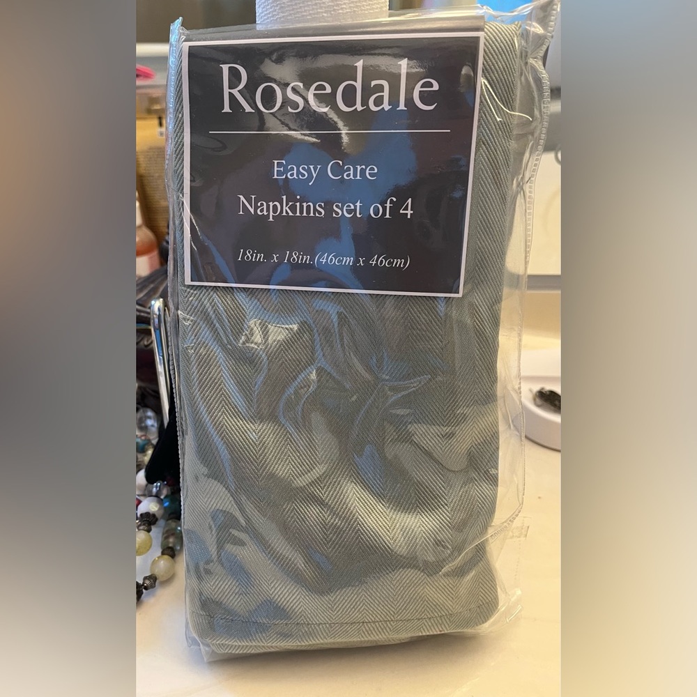 Rosedale Jade Green Dinner Napkins, Set of 4 - Picture 2 of 4
